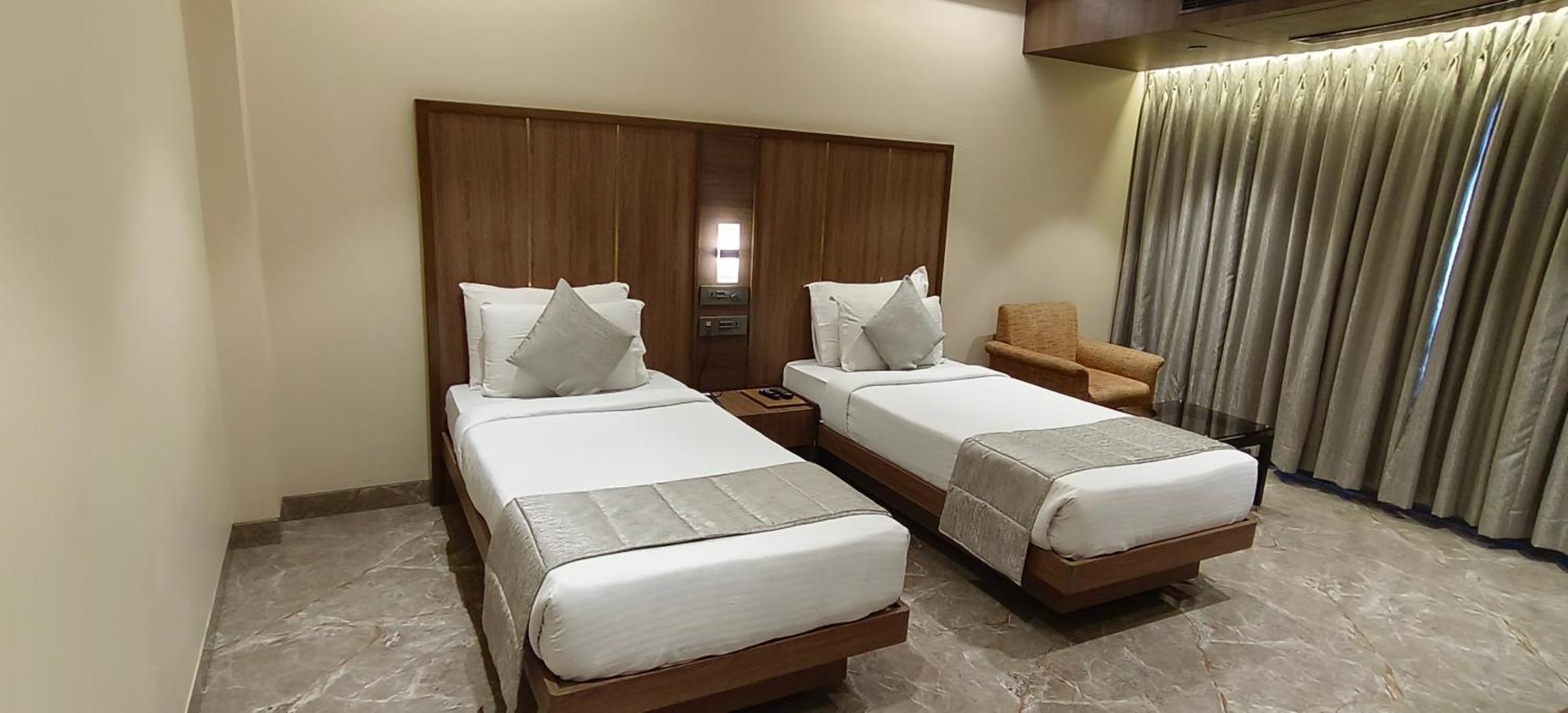 Hotel Archana Residency Mumbai Exterior photo