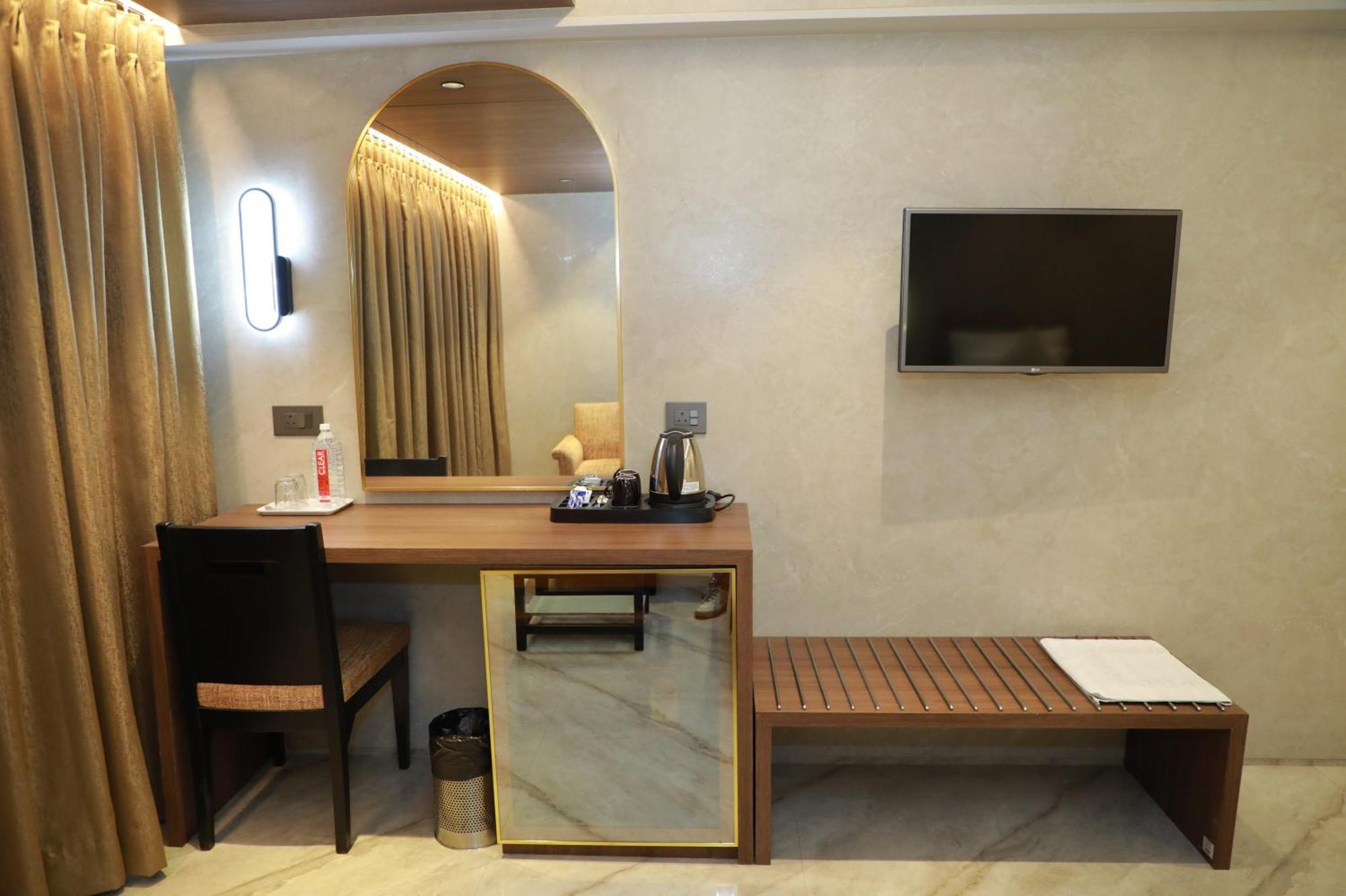 Hotel Archana Residency Mumbai Exterior photo