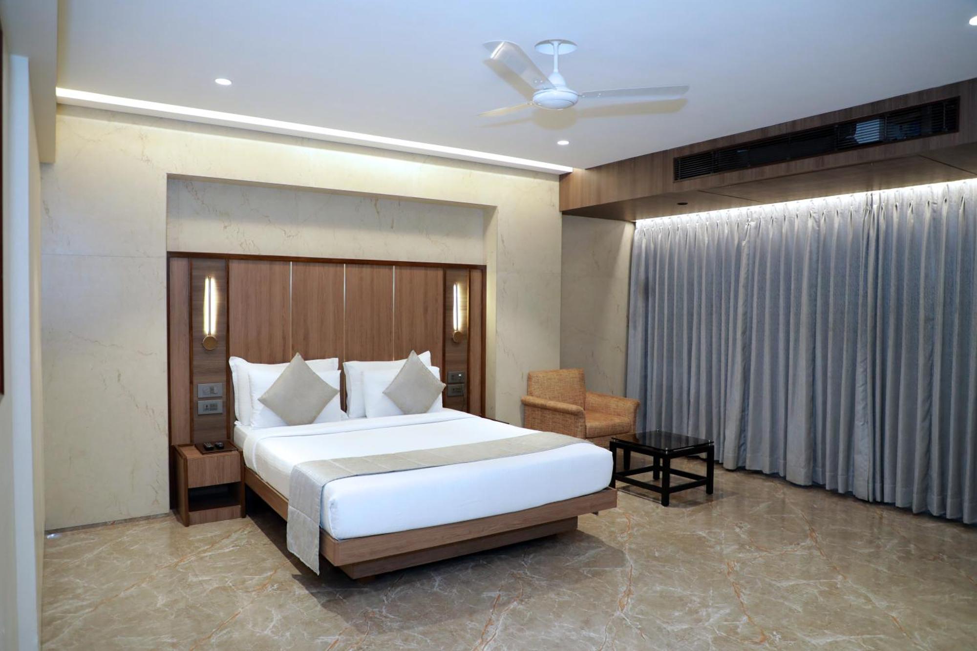 Hotel Archana Residency Mumbai Exterior photo